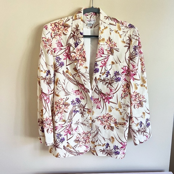 SOLD Talbots Floral 100% Linen Blazer - Picture 3 of 6